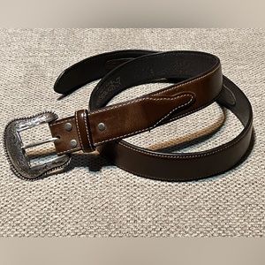 Nocona Belt Company Gorgeous Leather Belt 38‎